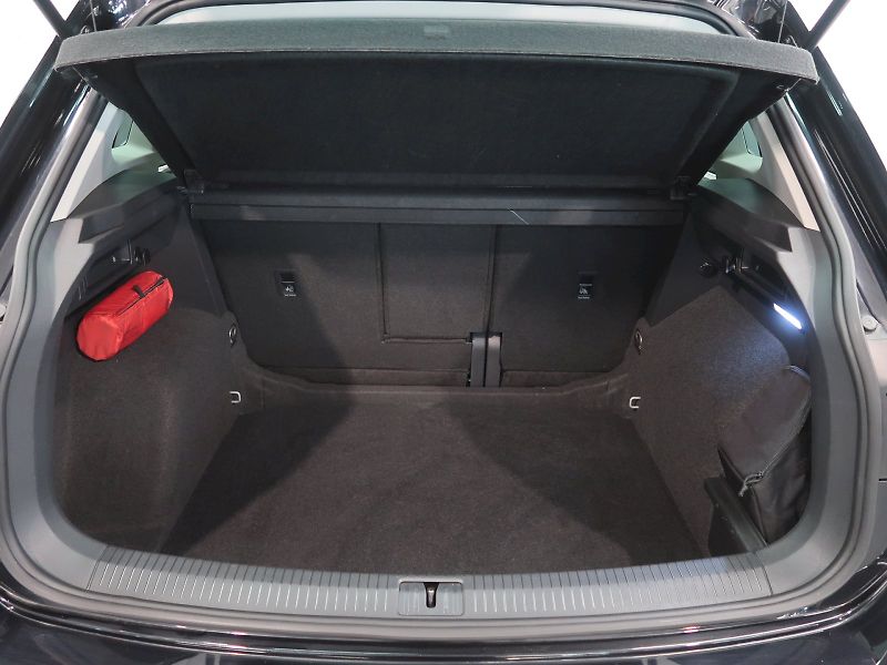 Volkswagen Tiguan (2022) EDICE URBAN 2.0TDI 110KW 4x4 D - fotka 35 z 35