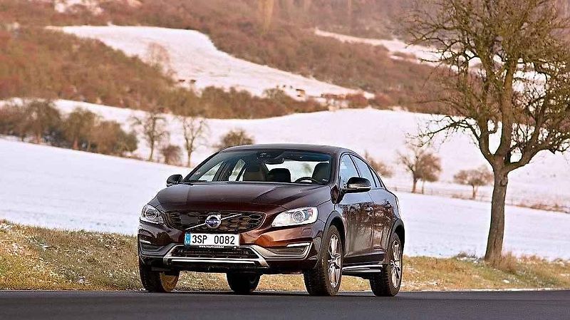Volvo S60 Cross Country.