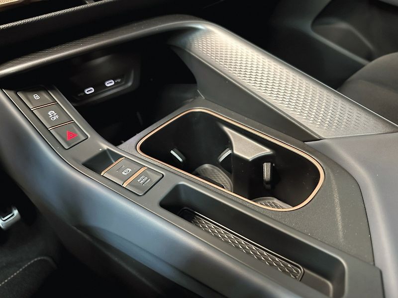 Cupra Terramar (2026) 1.5 eTSI 150k DSG *TAŽNÉ* - fotka 21 z 26