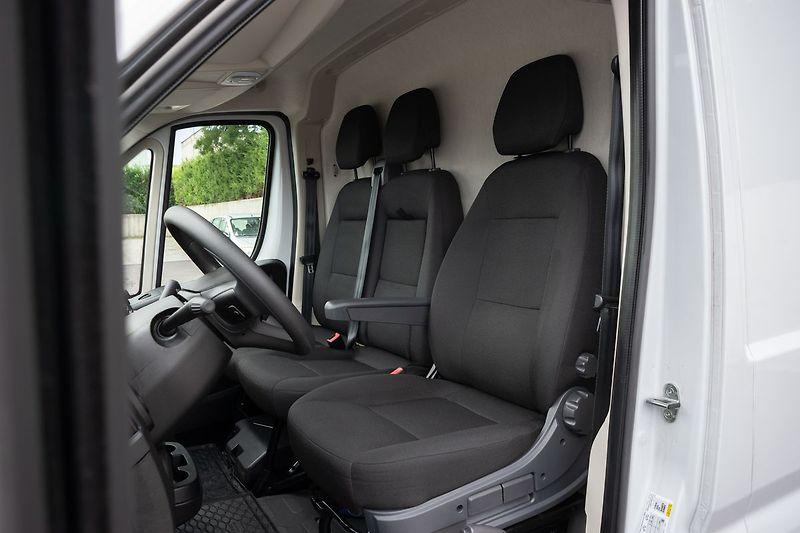 Peugeot Boxer 2.2 BlueHDi L4H3*ZÁRUKA*ČR 1.M - fotka 8 z 23