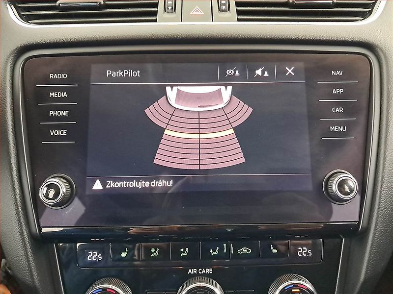 Škoda Octavia (2017) Style 1.6 TDI, Navi, Tempomat - fotka 19 z 19