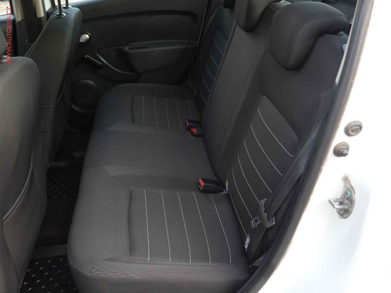 Dacia Logan (2020) 1.0 TCe, AC - fotka 10 z 14