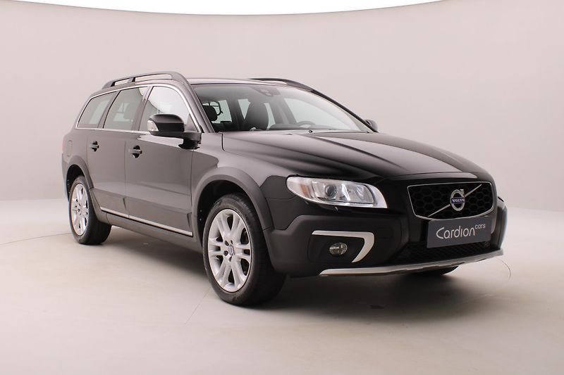 Volvo XC70 D4 AWD SUMMUM AUT CZ - fotka 14 z 39