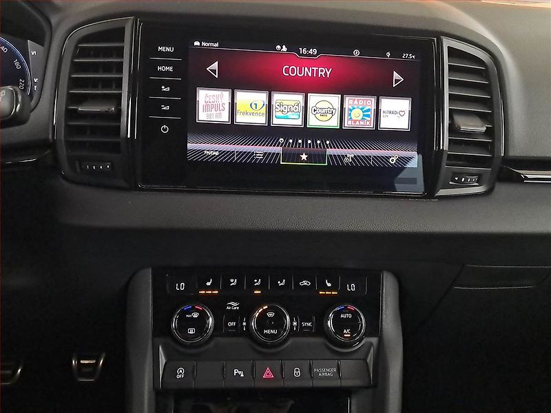 Škoda Karoq (2022) Sportline 1.5 TSI - fotka 12 z 23