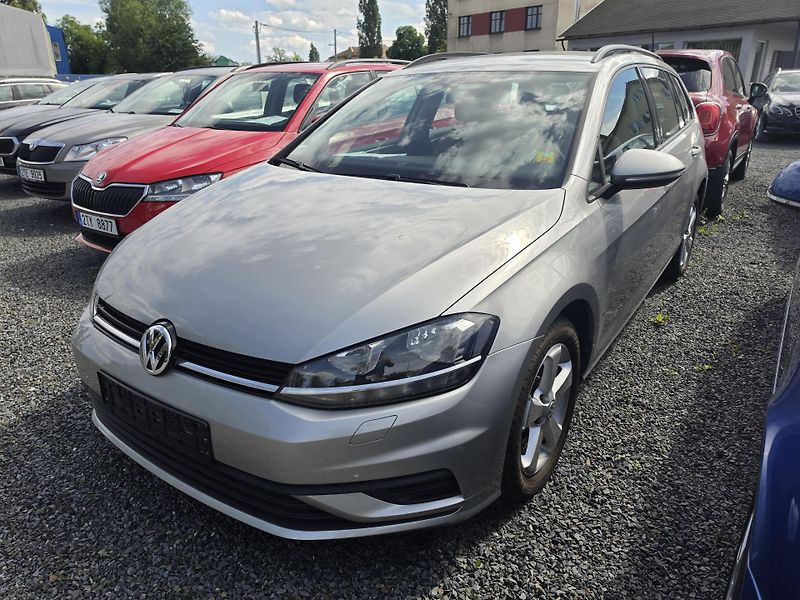 Volkswagen Golf Variant 1.6 TDI  - fotka 2 z 15