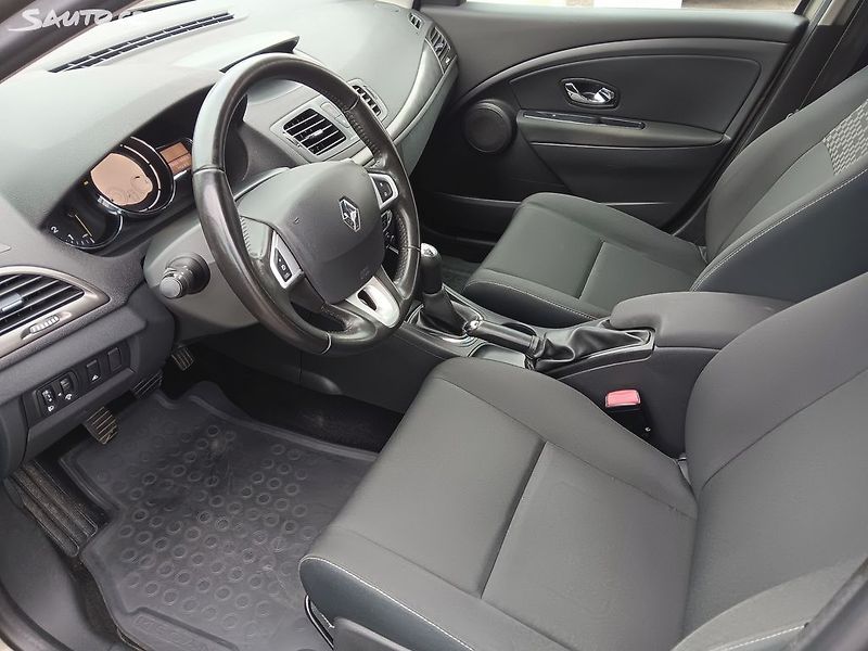 Renault Mégane 1.5 dCi 66kW - fotka 11 z 26