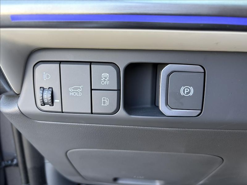 Hyundai Santa Fe 1,6 T PHEV 4x4 7M  Premium - fotka 18 z 24