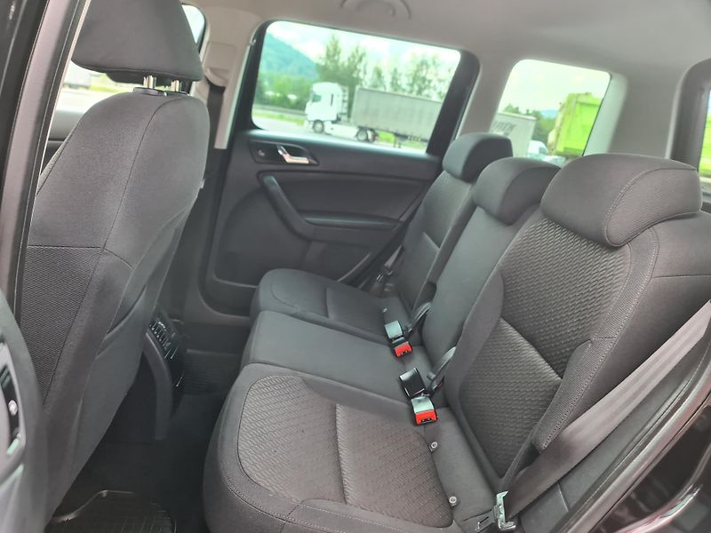Škoda Yeti (2015) 2.0 TDi 103-KW 4x4 ADV OLOMOUC - fotka 30 z 76