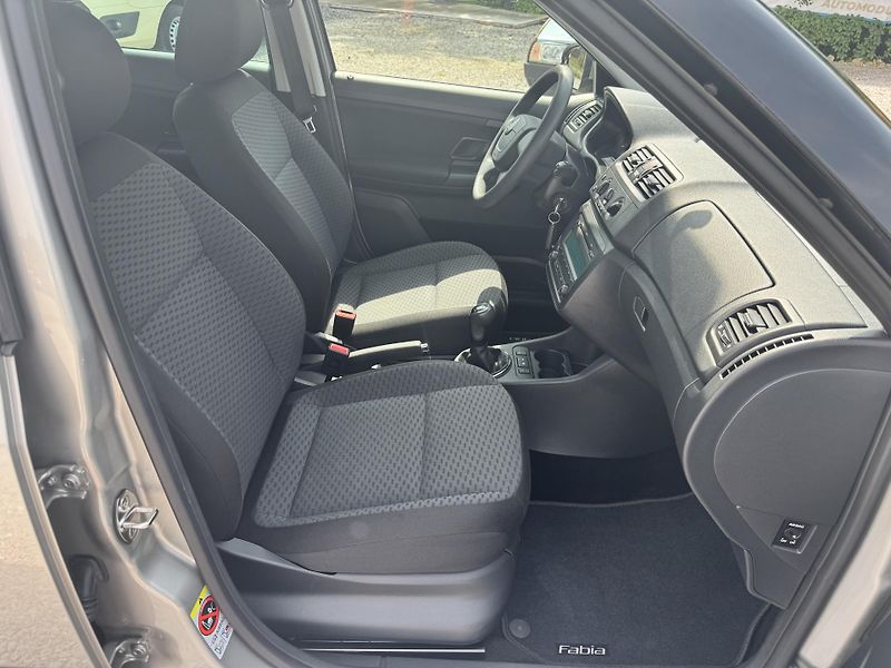 Škoda Fabia 1.2TSi,rezervace  - fotka 23 z 36
