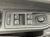 Volkswagen Golf 1.0 TSI Life - náhled 13