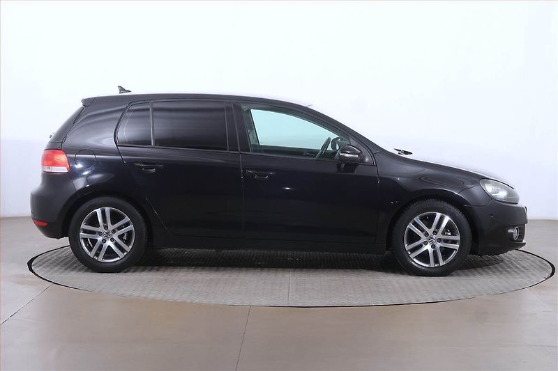 Volkswagen Golf (2009) 1.6 TDI, Tempomat - fotka 6 z 19