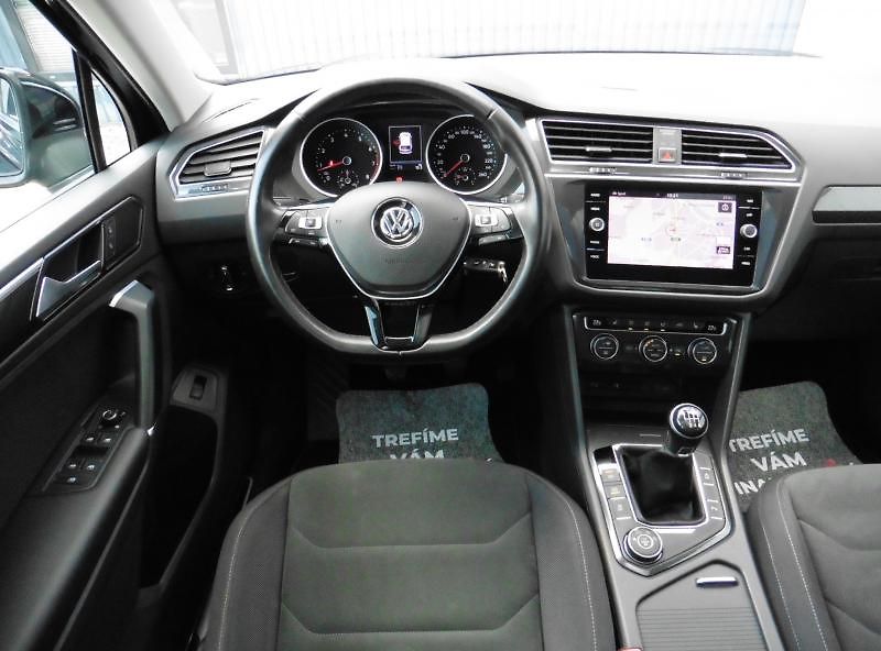 Volkswagen Tiguan 1.4 TSi Highline 4Motion Navi - fotka 10 z 16