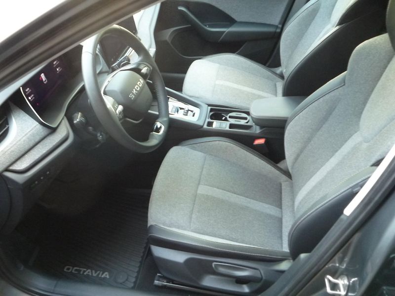 Škoda Octavia (2025) Combi 2,0TDi 110kW DSG Top Sel - fotka 7 z 24