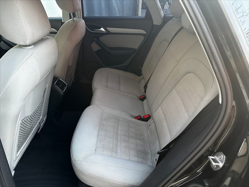 Audi Q3 2,0 TFSI quattro 125kW - fotka 11 z 34