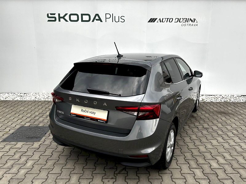 Škoda Fabia (2025) 1.0 TSI 85kW MP6 Top Selection - fotka 2 z 33