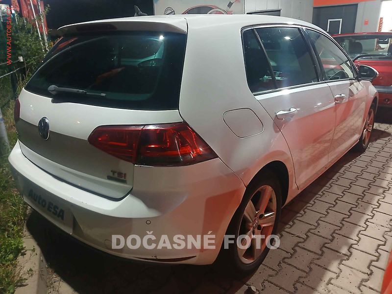 Volkswagen Golf (2013) 1.4TSi, 1.maj, Bixen, AC - fotka 2 z 3