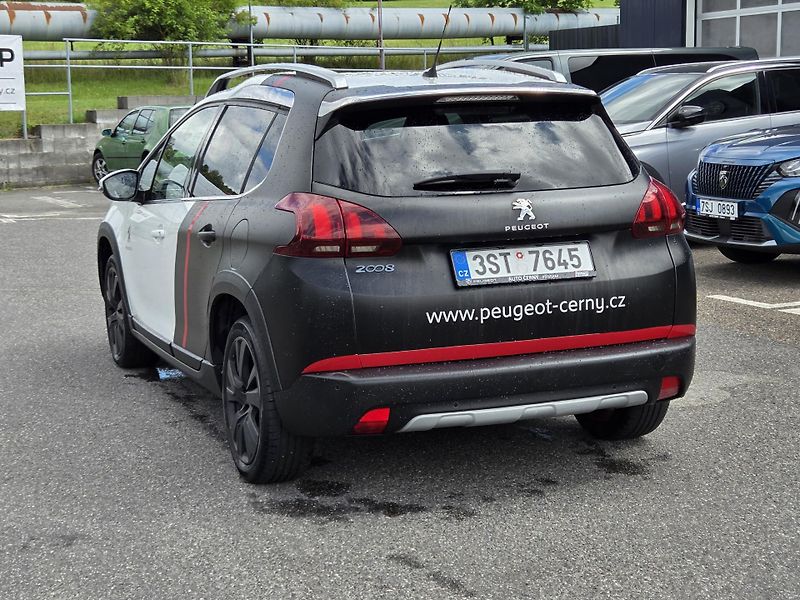 Peugeot 2008 (2016) 1.2 PT 110 ALLURE MAN 5 - fotka 3 z 29