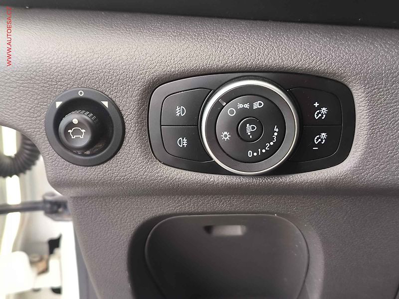 Ford Transit (2021) 2.0TDCi L3H3 6míst, Trend - fotka 17 z 19