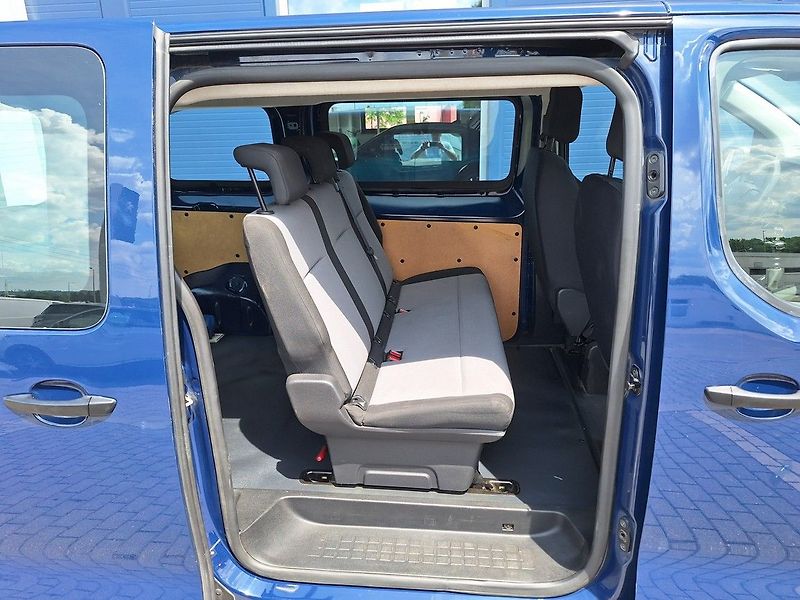 Peugeot Traveller (2017) Expert Combi L2 2.0 BHDi 150k - fotka 14 z 15