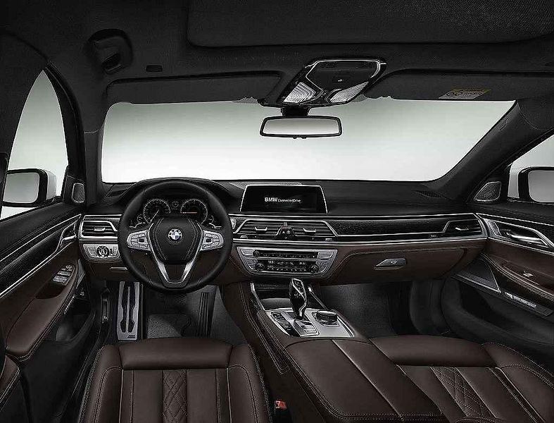 BMW řady 7.