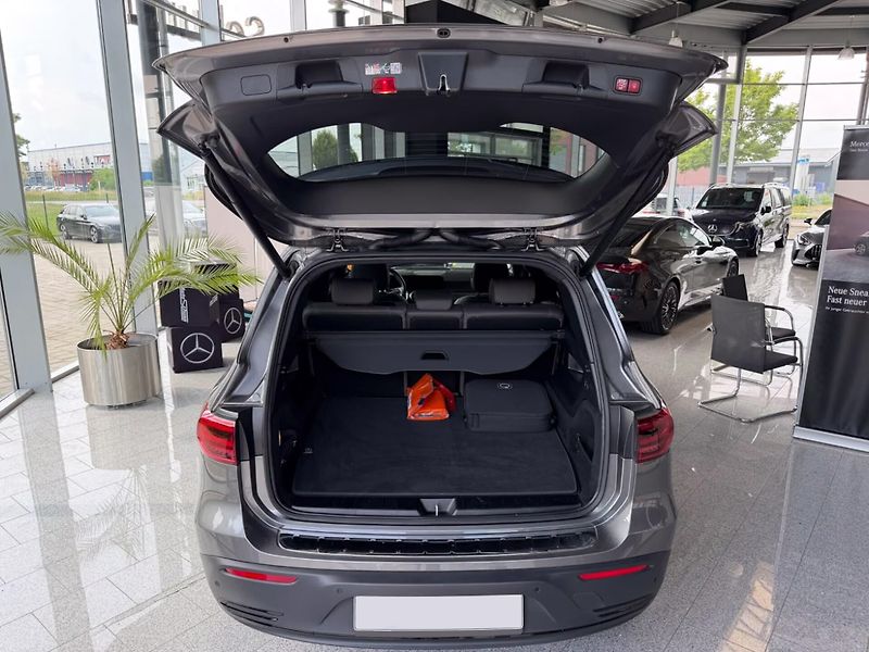 Mercedes-Benz EQB 300 4M 360 Burmester Distronic - fotka 15 z 15
