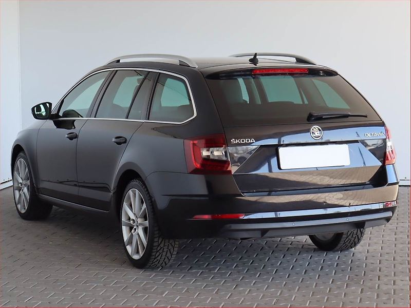 Škoda Octavia (2018) 1.6 TDI, Automat, Kůže, Navi - fotka 4 z 23