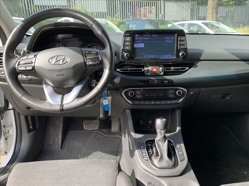 Hyundai i30 1,5 T-GDI AUTOMAT,ČR,1.MAJITEL - fotka 9 z 17