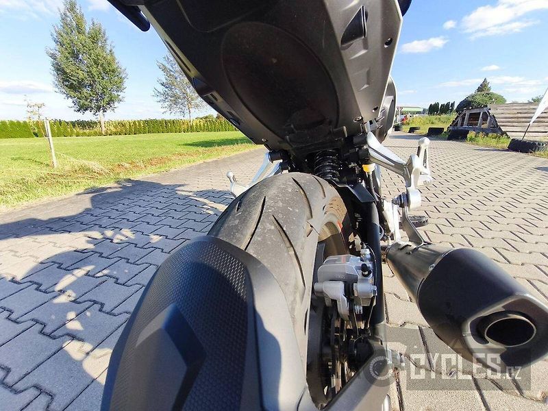 Benelli TRK 251 (2025) - fotka 10 z 11