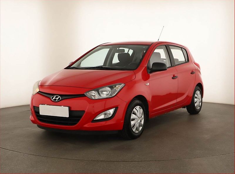 Hyundai i20 (2013) 1.2, po STK, plně pojízdný - fotka 2 z 12