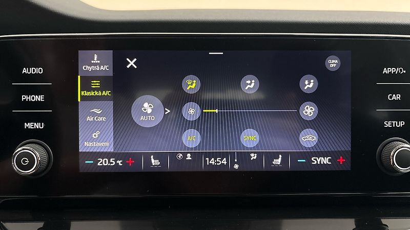 Škoda Octavia 2.0 TDI DSG Ambition - fotka 24 z 24