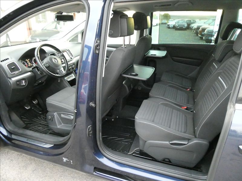 Volkswagen Sharan 2,0 TDi 103kW Cup,2xkola,panor - fotka 23 z 67