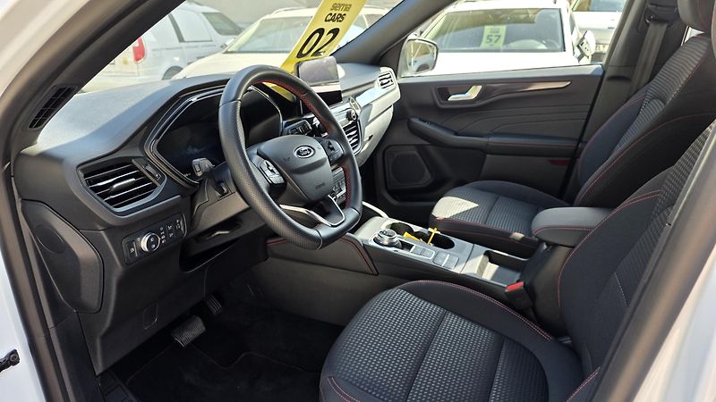 Ford Kuga (2022) 2.5i PHEV 165 kW ST-line AT TZ - fotka 9 z 40