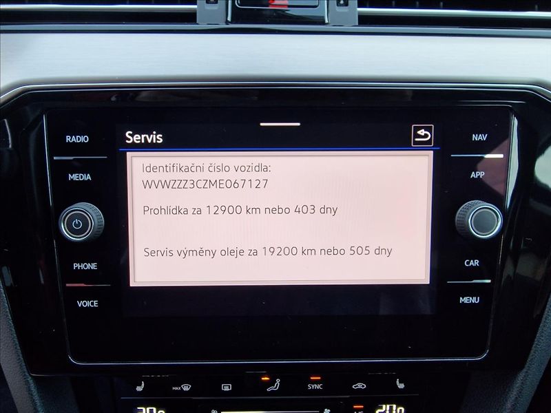 Volkswagen Passat 2.0TDI 147kW 4MOTION DSG Eleg - fotka 31 z 50
