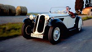 BMW 315 roadster vycházel technicky z modelu 303