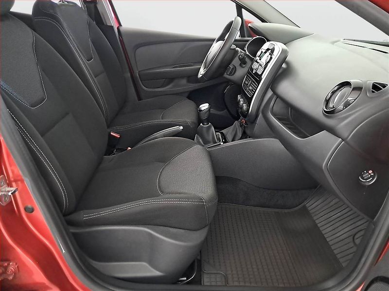 Renault Clio (2020) 0.9 TCe, ČR,1.maj, Serv.kniha - fotka 9 z 16