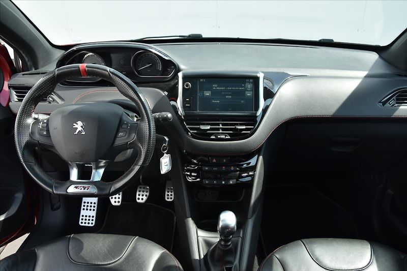 Peugeot 208 GTI 1.6 Ti 153kW PANORAMA ČR - fotka 13 z 22