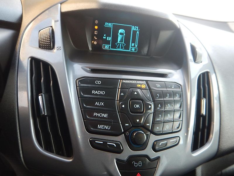 Ford Tourneo Connect 1.6 TDCi, 7 MÍST - fotka 23 z 29