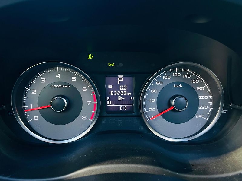 Subaru Forester 2.0i 4x4 AUT KAM TAŽNÉ SERVISK - fotka 40 z 44