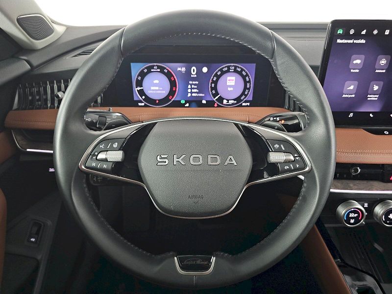 Škoda Superb (2025) 2.0TDI 142kW 4x4 DSG LAURIN A - fotka 8 z 32