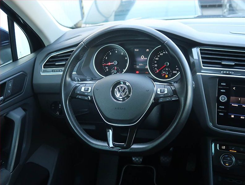 Volkswagen Tiguan (2019) 1.5 TSI - fotka 15 z 23