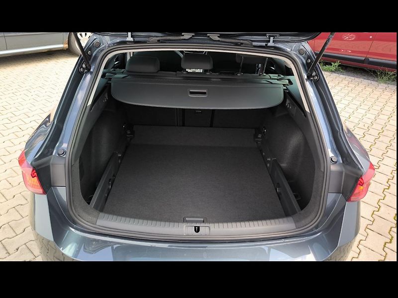 Seat Leon (2026) SP Style 1.5 TSI 115k 6M - fotka 5 z 33