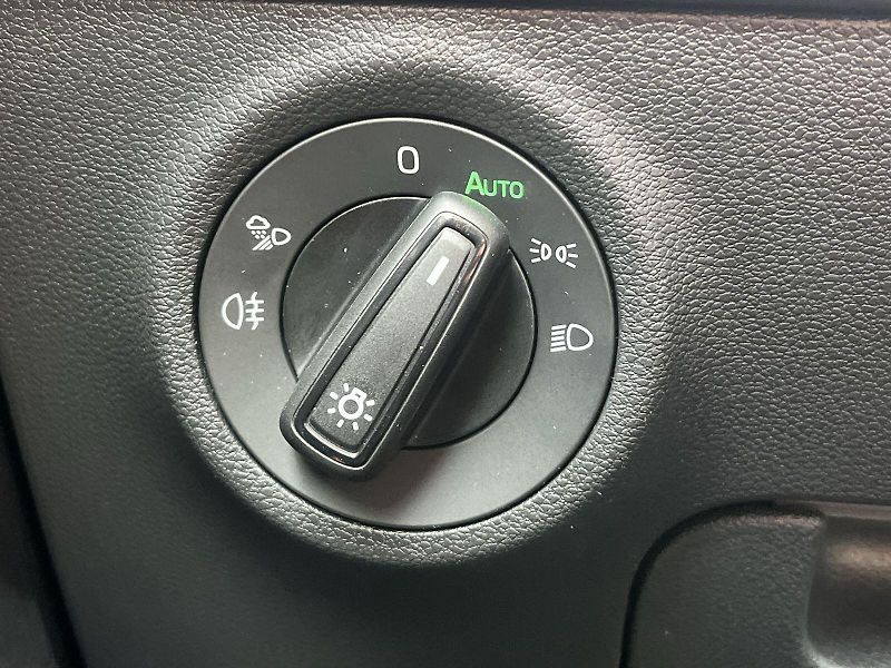 Škoda Karoq (2026) 1,5 TSI 110 KW DSG Sportline - fotka 19 z 28