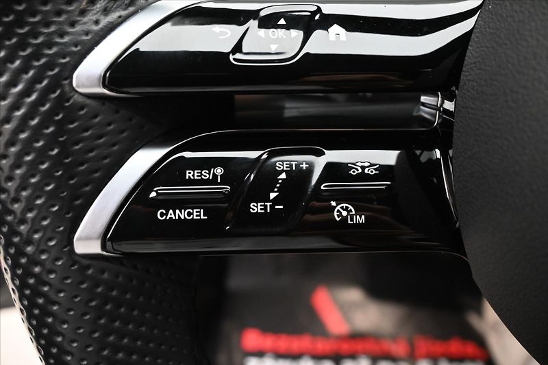 Mercedes-Benz Třídy E 2,0 220D 147kW 9G-TRONIC Záruk - fotka 22 z 30