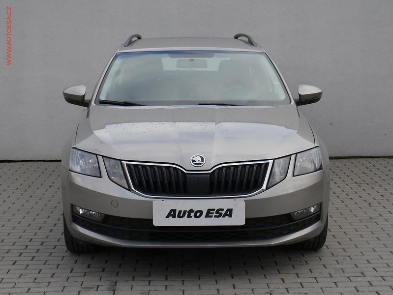 Škoda Octavia (2017) 1.0 TSl, 1.maj,ČR, Ambition - fotka 2 z 18