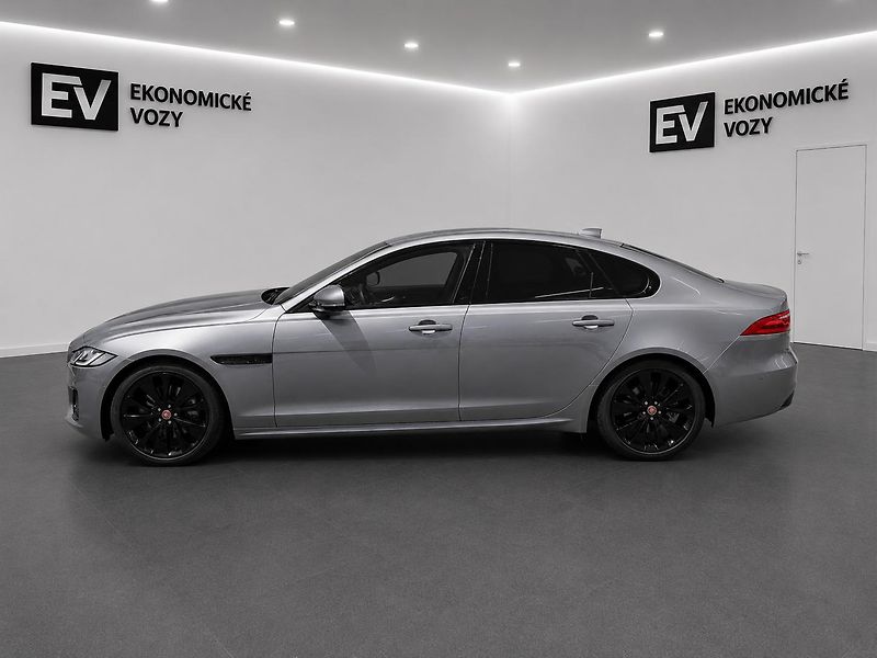 Jaguar XF (2021) 2.0d R-Dynamic, REZERVOVANO - fotka 3 z 56