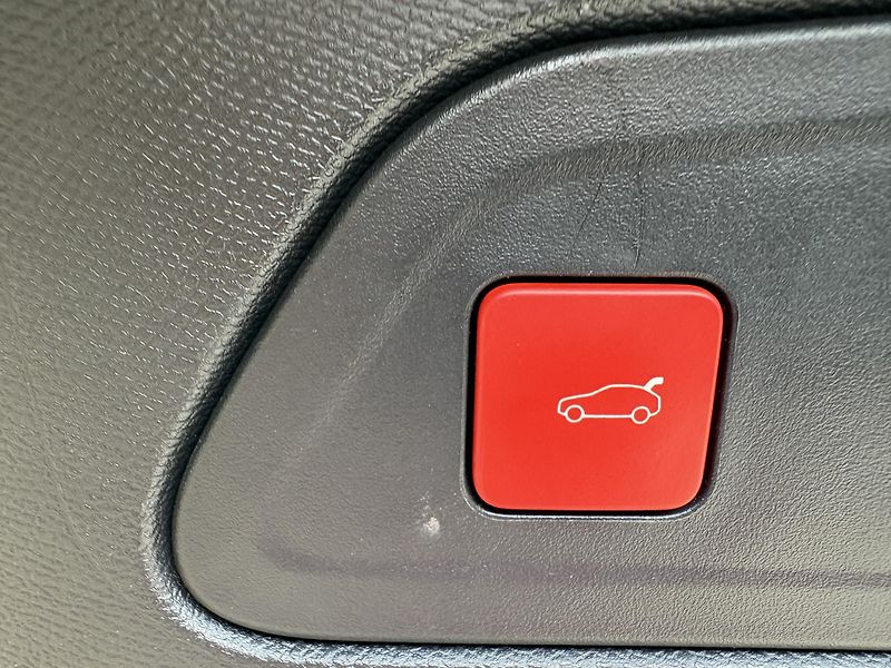 Citroën C5 Aircross (2024) 1.2 PT 100kW  MAX.MOŽNÁ VÝBAVA - fotka 10 z 37