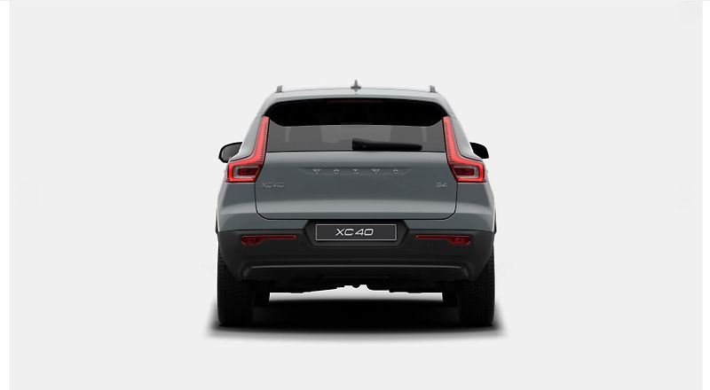 Volvo XC40 (2026) B4 ULTRA DARK AUT - fotka 4 z 12