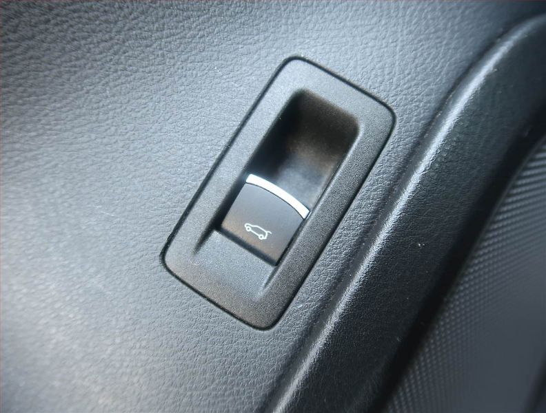 Volkswagen Touareg (2015) R-Line 3.0 TDI, 4X4, Automat - fotka 27 z 27