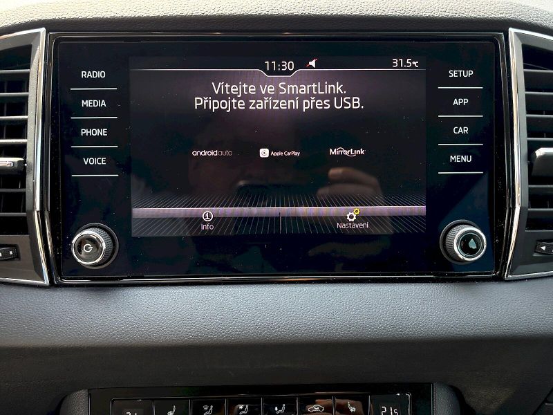 Škoda Karoq (2019) 1.6 TDI / 85kW / AMBITION - fotka 15 z 32