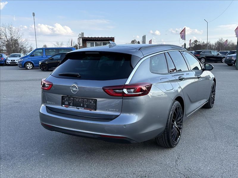 Opel Insignia 1,6 CDTi 100kW,Led,Navi,Kamera - fotka 2 z 39